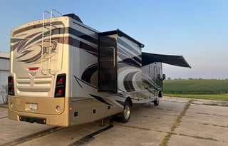 2018 Fleetwood Bounder 35K