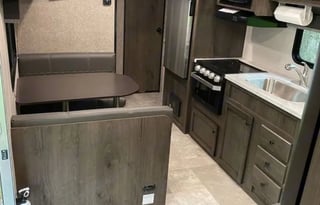 2021 Starcraft Autumn Ridge - Easy Set Up!