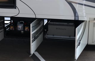 ONE OF THE CLEANEST MOTOR COACHES  OUT THERE