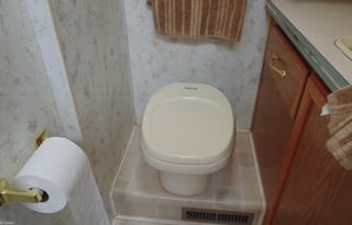 1998 Fleetwood RV Flair 31S