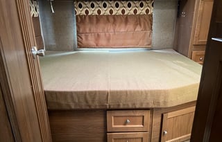 2018 Coachmen Leprechaun