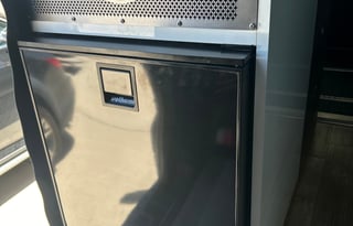 Storyteller Overland 4x4 Stealth Mode