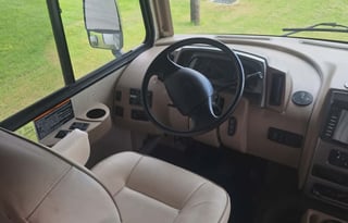 2019 Winnebago Adventurer 27N