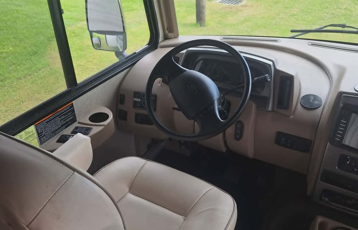 Driver's seat, additional sleeping above
