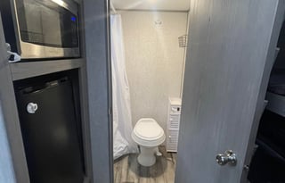 2022 Cozy Coleman 17B