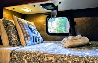 Mandala House on Wheels HR Admiral 32ft.