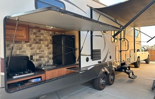 2013 Forest River WILDCAT 34' Bunkhouse 5th Wheel