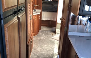 2000 American Coach American Eagle 42C