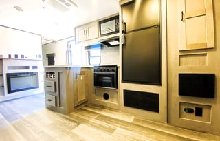 * Marshmallow Den! * Slide-Out Space * Sleeps 10!