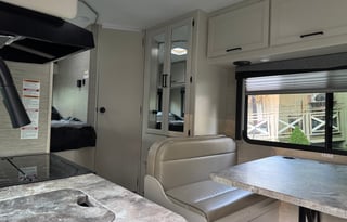 2023 Thor Motor Coach Freedom Elite 22HE