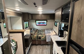 2020 Coachmen RV Apex Ultra-Lite 17BHS