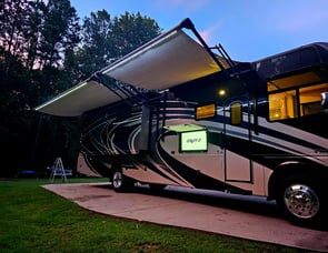 Thor Motor Coach Challenger 37TB
