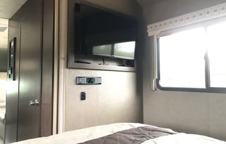 2018 Thor Four Winds 28Z