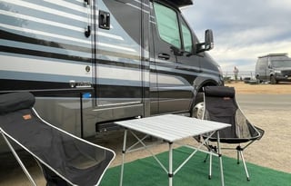 C1-*NEW*2022 LUXURY Mercedes - Sleeps 6 -Great MPG