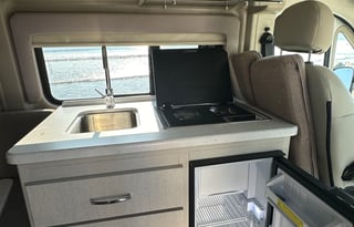 Easy living 2023 Thor Motor Coach Rize