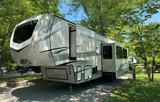 New Luxury 2 Bedroom Camper