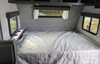 2021 Forest River RV Surveyor Legend 19BHLE