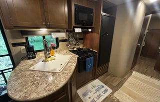 Family Friendly camper with Kids Bunkhouse
