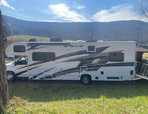 Thor Motor Coach Outlaw 29T