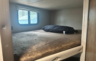 Modern Bunkhouse - Sleeps 8 - Delivery Available