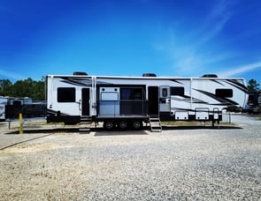Jayco Seismic 4113