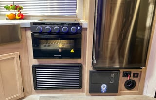 JJ’s Family Getaway Camper Rental