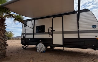 2025 Keystone Hideout - Modern, Cozy & Easy to Tow