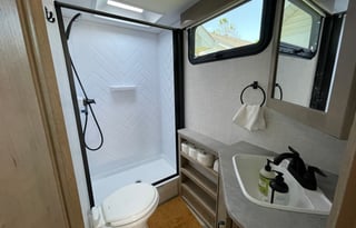 Off-Grid-Ready Travel Trailer w/ Luxury Amenities