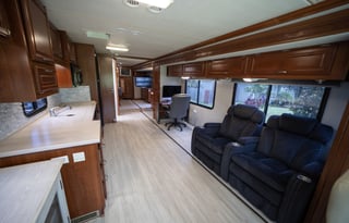 2007 Fleetwood RV Bounder Diesel 38V