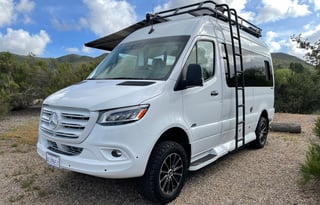 Mercedes Sprinter 4x4 - Solar/Generator