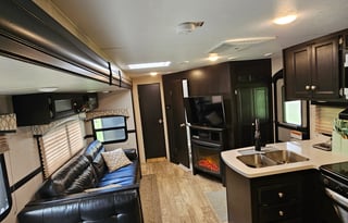 2019 Venture RV SportTrek Touring Edition 343VBH