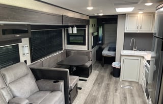 Fully Stocked '21 Bunkhouse w/ Private Queen Entry