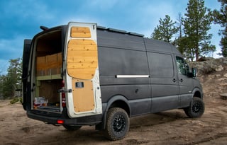 Mercedes-Benz "Iron Horse" Sprinter 2500 4X4