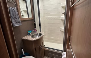 Adventure Ready Class A RV | Sleeps 4 | Chicago