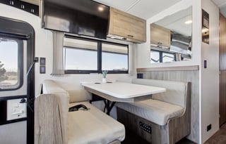 2023 Winnebago Vista 29V: Spacious & Luxurious