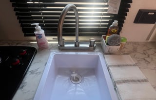 Charming 2024 Coleman 17R - Cozy and Cute!