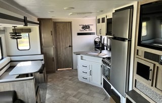 Amazing Bunkhouse, Outside Kitchen, Fireplace