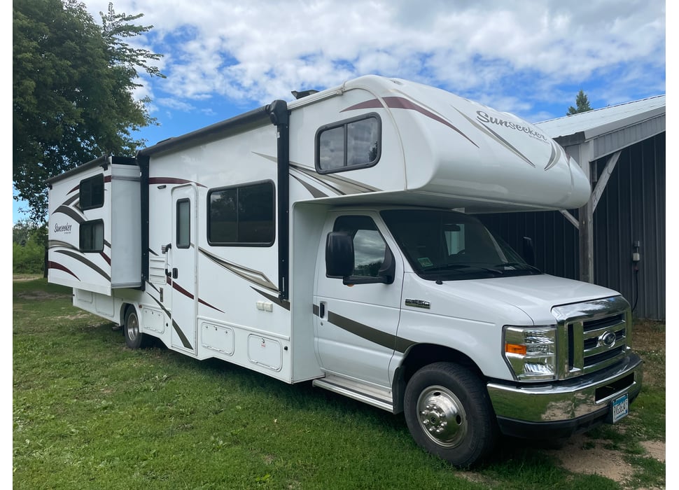 Class C Motor Home rentals in Golden Valley