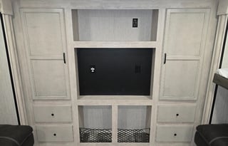 2023 Sandpiper 388BHRD