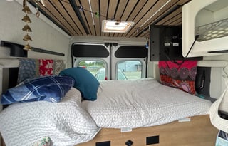 2026 Thor Freedom Elite 17D Pet Friendly Van