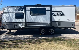 2022 Coachmen- Lightweight, Quick Set Up & Stocked