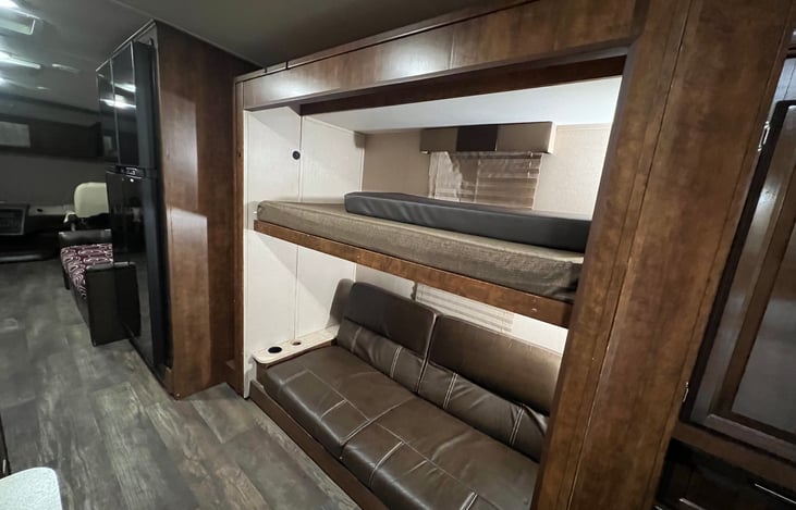 TWIN SLEEPER TOP BUNK FULL SIZE ON BOTTOM