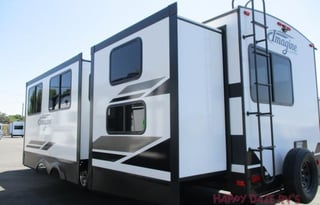 The Ultimate Family Bunkhouse Outdoor Kitchen 33ft