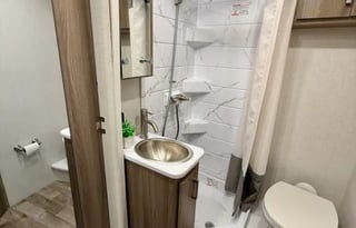 2025 Thor Motorcoach Vegas *New + Wi-Fi Enabled*