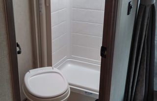 Clean - Comfortable - Pet Friendly- Slideout