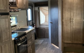 Family Friendly Hybrid Tent Trailer