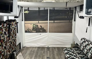 2004 National RV RAGEN 2124 C