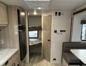 EAST TO WEST Silver Lake LE 1700BHLE