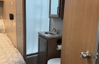 Thor Chateau 22E — Your Home on the Road Awaits!