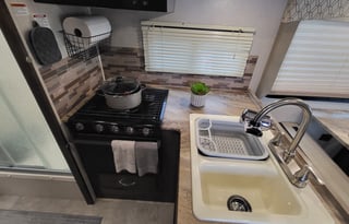 RV Trippin -"Clyde" - Coachman Freelander 27QB